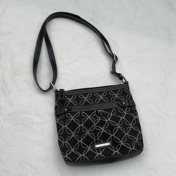 Nine West Handbags - Nine West black canvas purse
